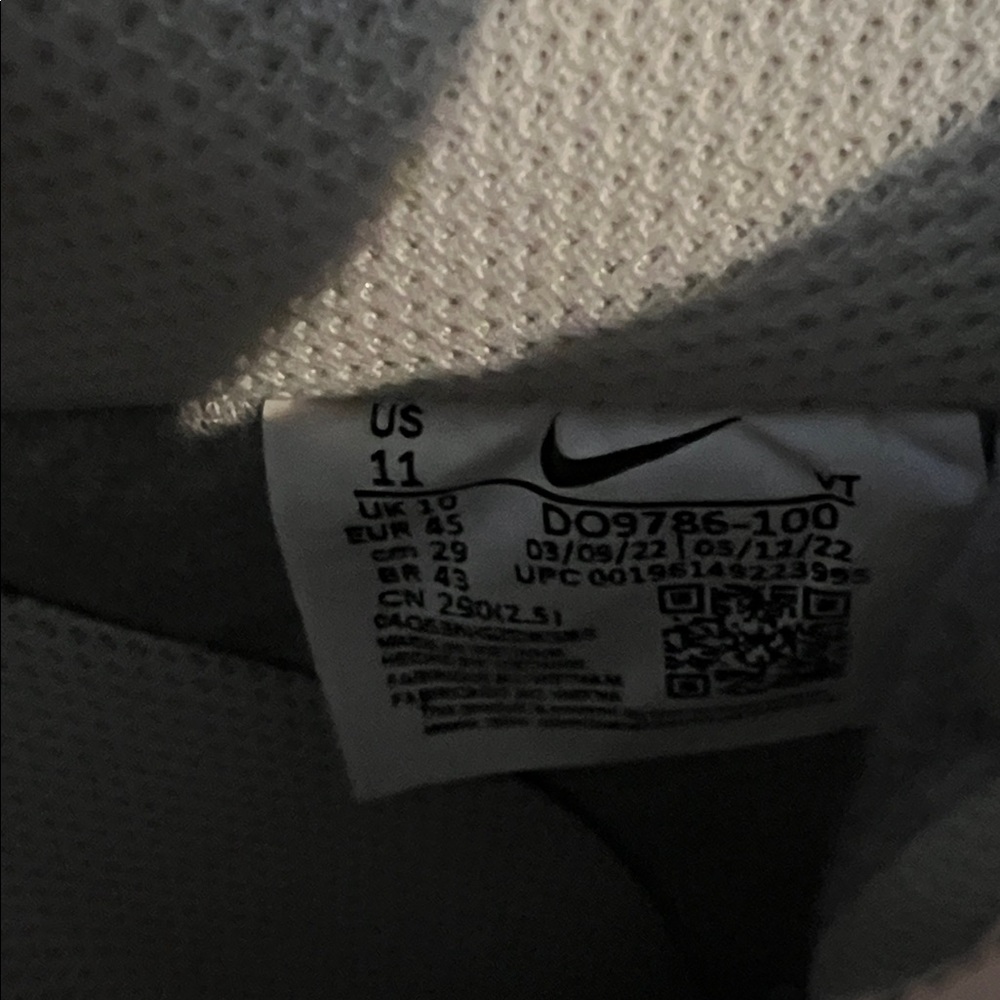 Nike Air Force 1 ‘07 LV8 - Picture 4 of 5